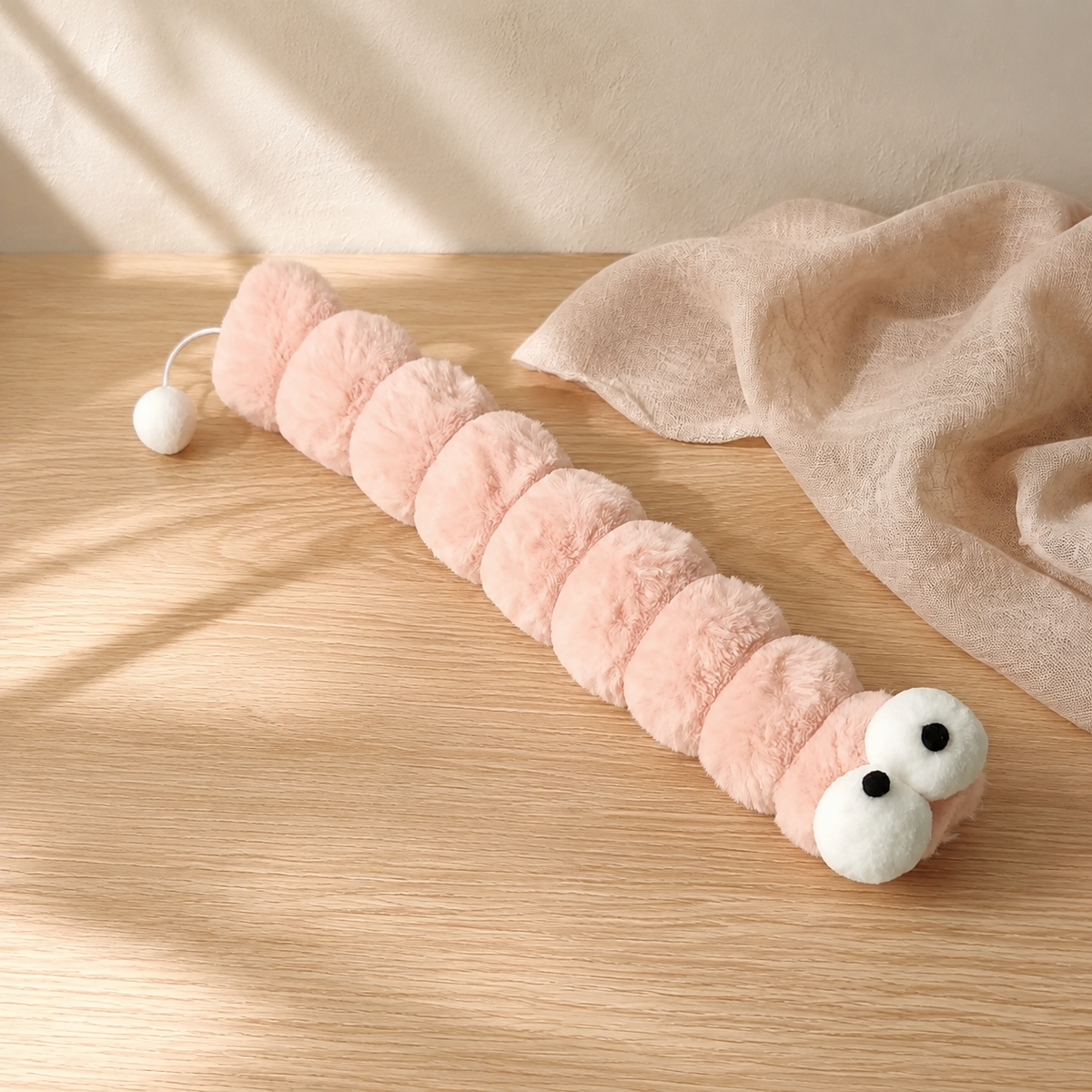 Peluche chenille à mâcher pour chat avec herbe à chat