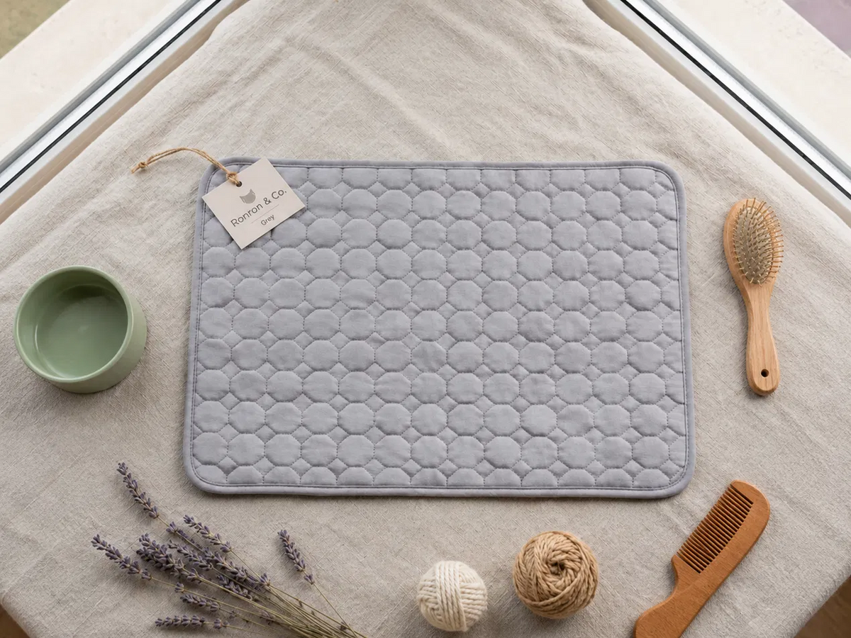 Tapis matelassé lavable pour animaux — Rorron & Co.
